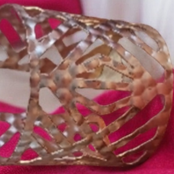𝅺Gold Cuff Bracelet Open Weave Asymmetry Beautiful Contemporary look NEW NWT - Picture 4 of 7